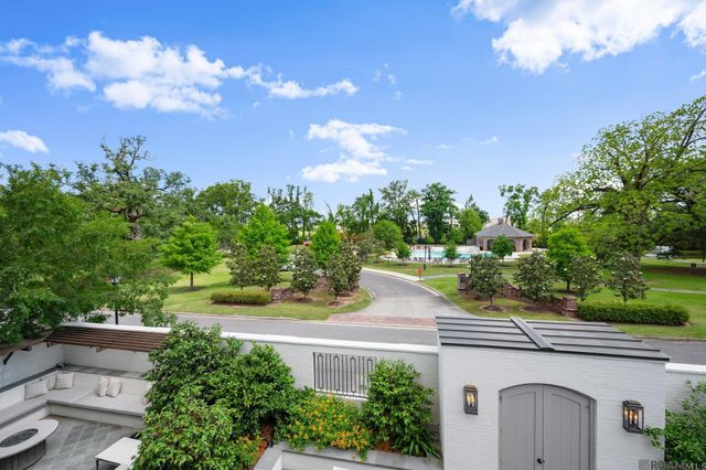 7313 Willow Grove Blvd, Baton Rouge, LA 70810