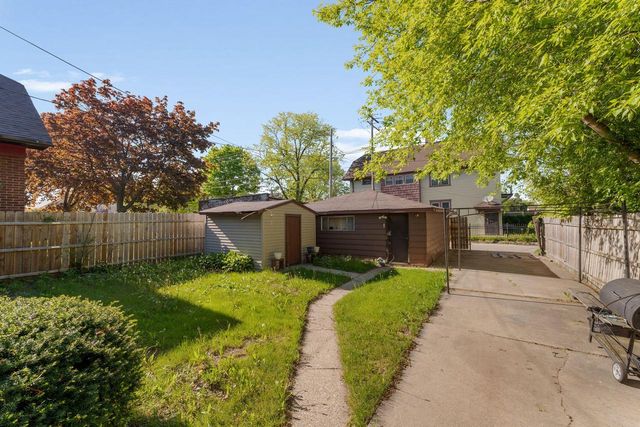 1128 Capitol DRIVE, Milwaukee, WI 53206
