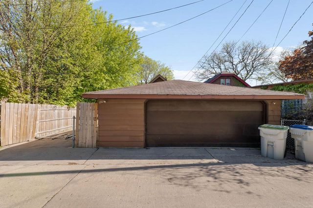 1128 Capitol DRIVE, Milwaukee, WI 53206