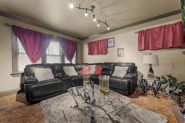 1128 Capitol DRIVE, Milwaukee, WI 53206