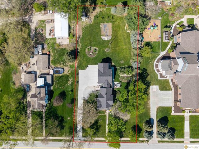 516 W Angus Street, Gretna, NE 68028