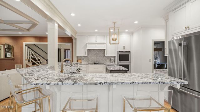 1000 Huntington Court, Kingsport, TN 37660