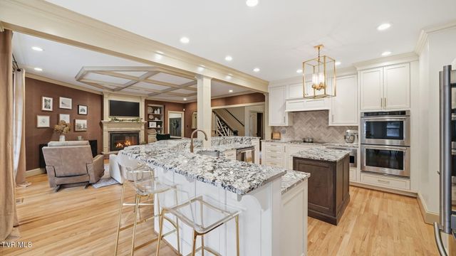 1000 Huntington Court, Kingsport, TN 37660