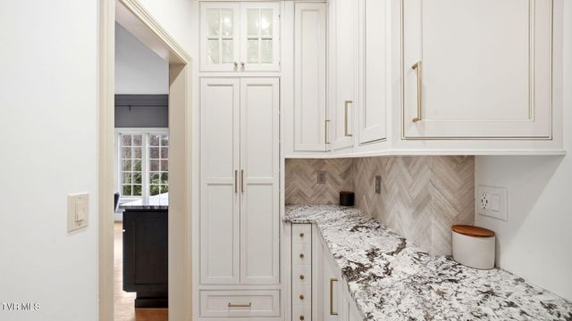 1000 Huntington Court, Kingsport, TN 37660