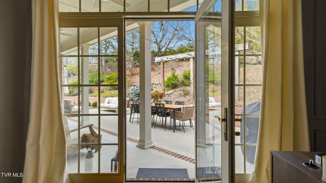 1000 Huntington Court, Kingsport, TN 37660