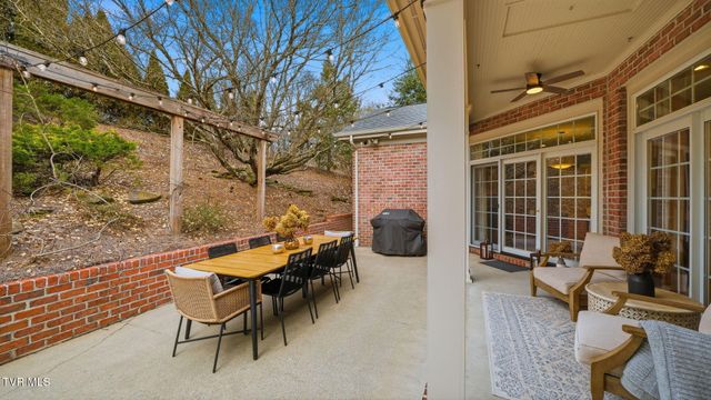 1000 Huntington Court, Kingsport, TN 37660