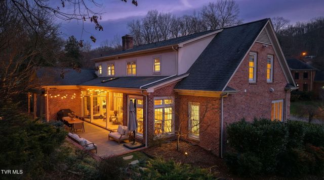 1000 Huntington Court, Kingsport, TN 37660