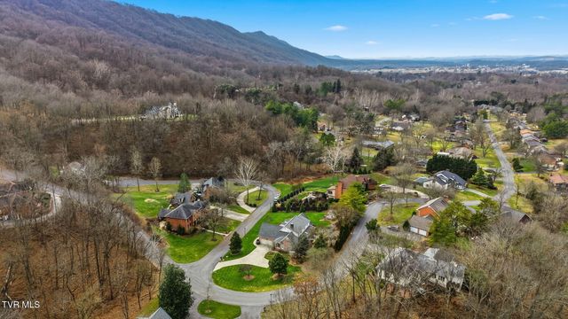 1000 Huntington Court, Kingsport, TN 37660