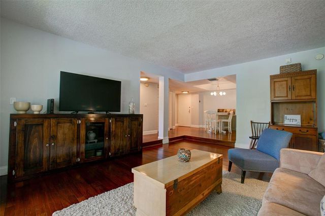 3740 INVERRARY Drive 3I, Lauderhill, FL 33319