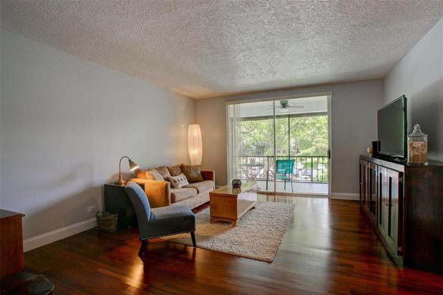 3740 INVERRARY Drive 3I, Lauderhill, FL 33319