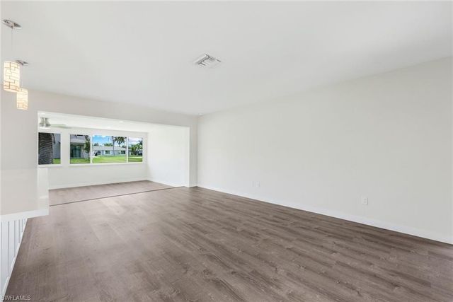 1202 SE 14th TER, Cape Coral, FL 33990