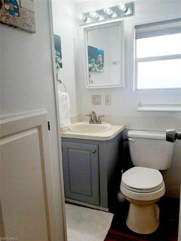 9 Pearl DR 9P, Naples, FL 34114