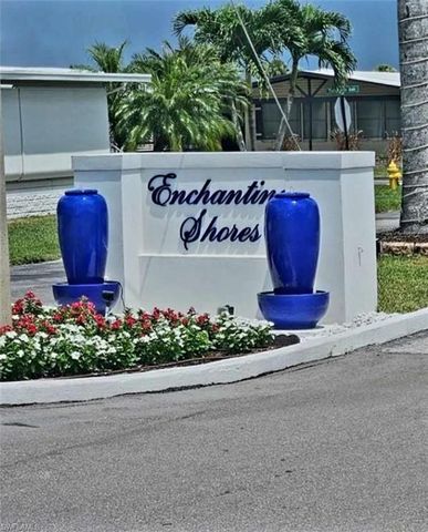 9 Pearl DR 9P, Naples, FL 34114