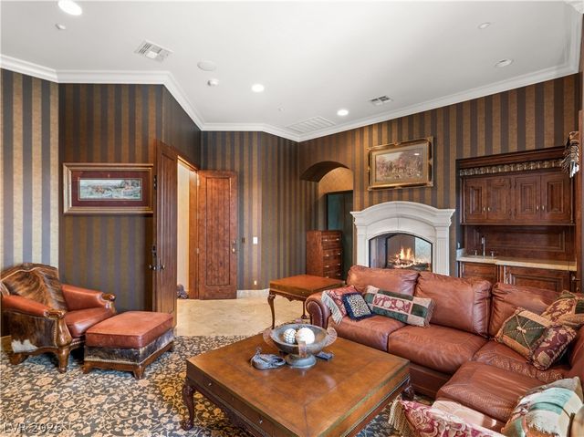 47 Club Vista Drive, Henderson, NV 89052