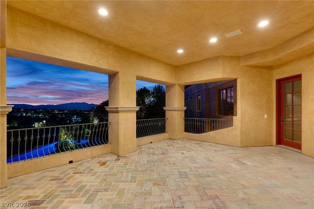 47 Club Vista Drive, Henderson, NV 89052