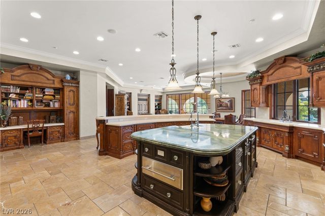 47 Club Vista Drive, Henderson, NV 89052
