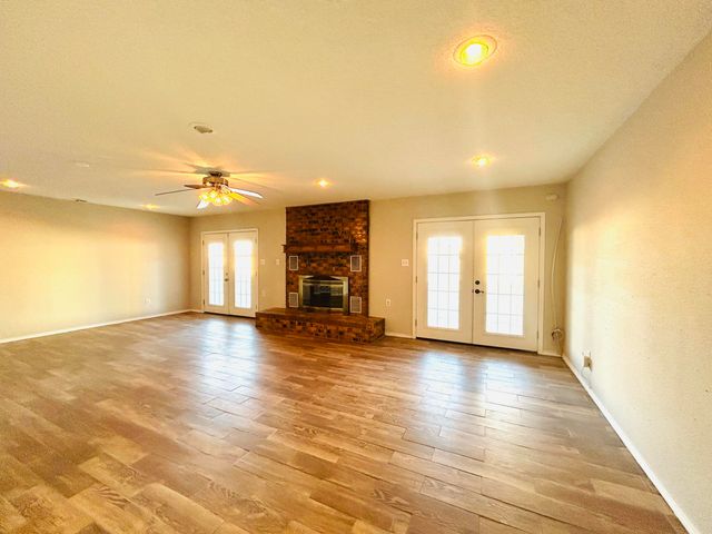 2925 Dove Lane, Denver City, TX 79323