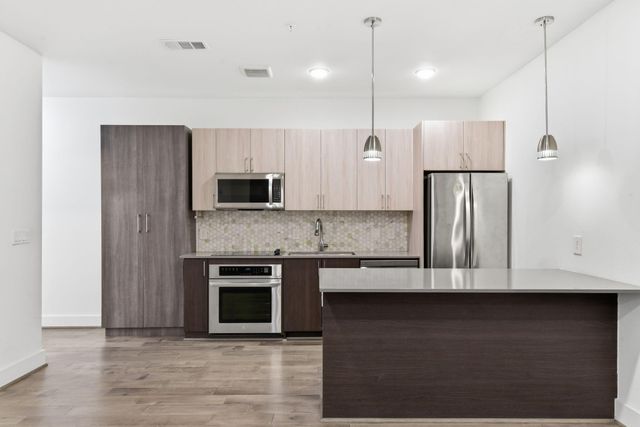 4819 Caroline Street 109, Houston, TX 77004