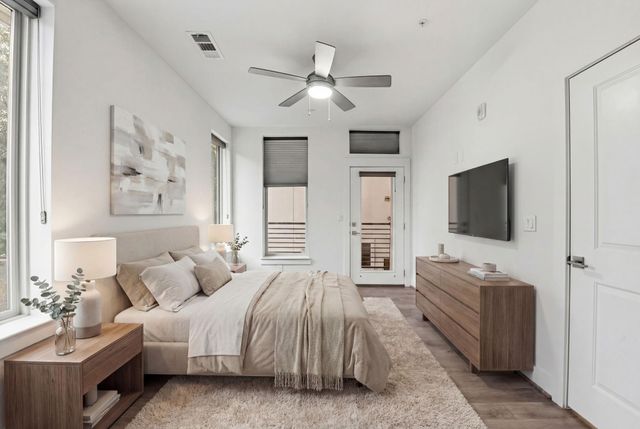 4819 Caroline Street 109, Houston, TX 77004