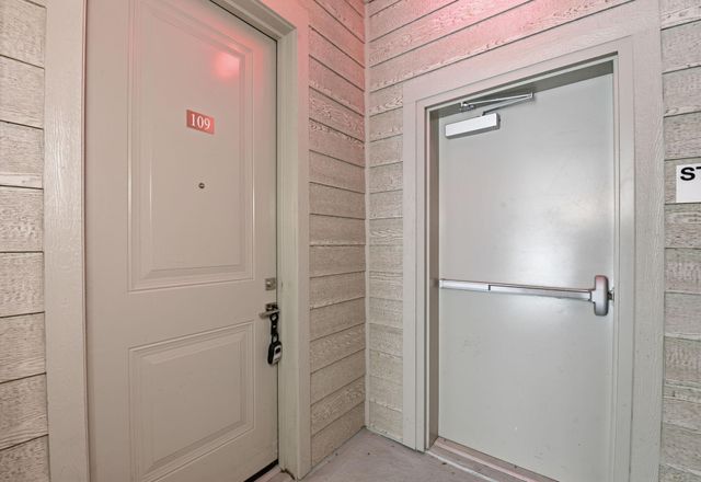 4819 Caroline Street 109, Houston, TX 77004