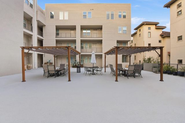 4819 Caroline Street 109, Houston, TX 77004