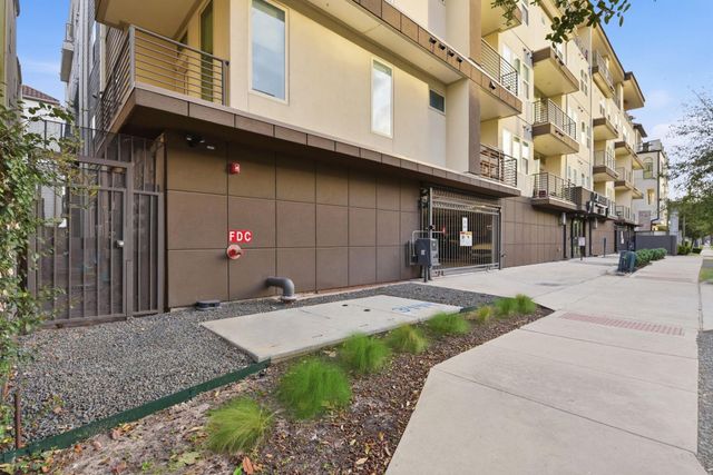 4819 Caroline Street 109, Houston, TX 77004