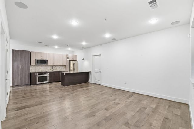 4819 Caroline Street 109, Houston, TX 77004