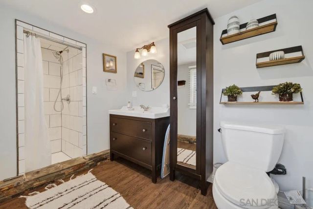 5438 Gilbert Dr Unit C, San Diego, CA 92115