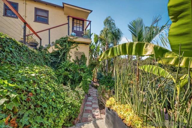 5438 Gilbert Dr Unit C, San Diego, CA 92115