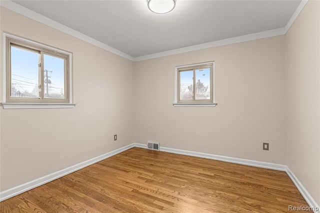 7148 Plainfield Street, Dearborn Heights, MI 48127