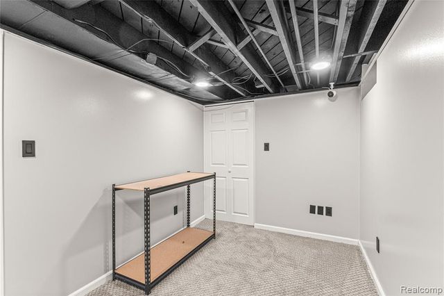 7148 Plainfield Street, Dearborn Heights, MI 48127