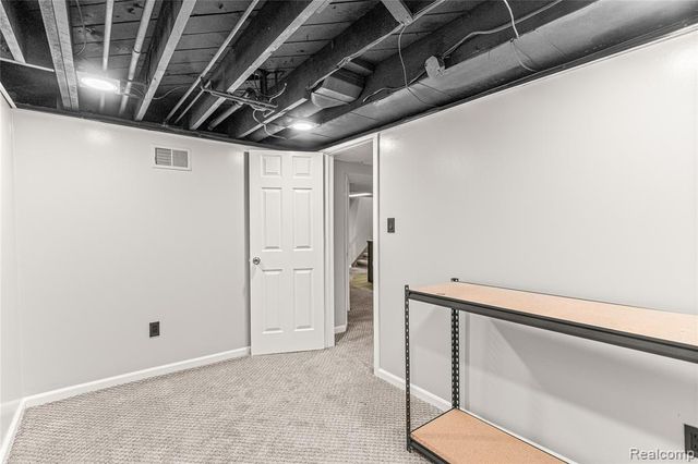 7148 Plainfield Street, Dearborn Heights, MI 48127