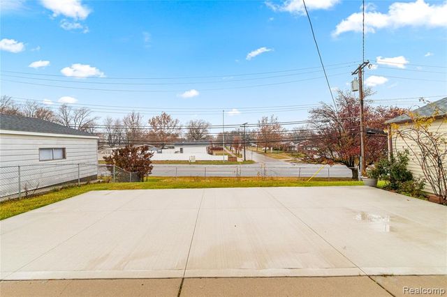 7148 Plainfield Street, Dearborn Heights, MI 48127