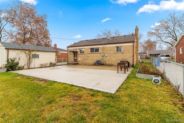 7148 Plainfield Street, Dearborn Heights, MI 48127