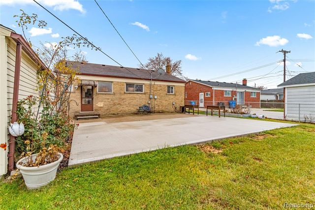 7148 Plainfield Street, Dearborn Heights, MI 48127