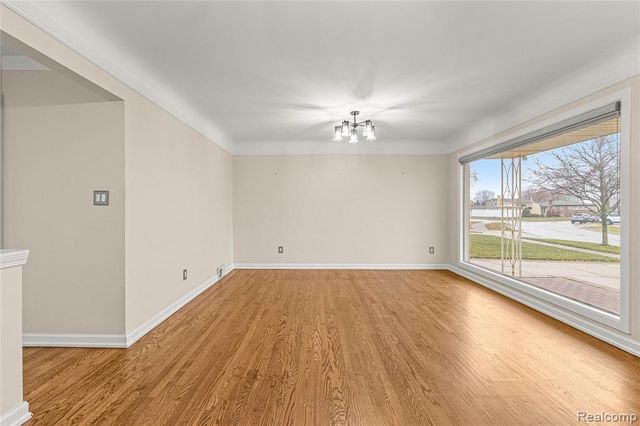 7148 Plainfield Street, Dearborn Heights, MI 48127