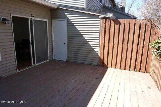 102 Cranbrook Court, Holmdel, NJ 07733