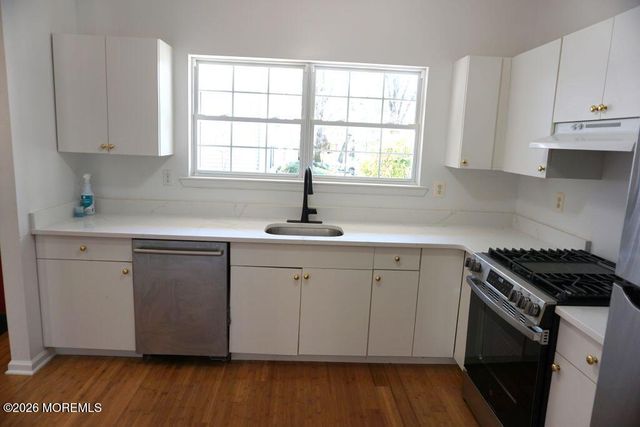 102 Cranbrook Court, Holmdel, NJ 07733