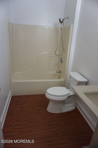 102 Cranbrook Court, Holmdel, NJ 07733