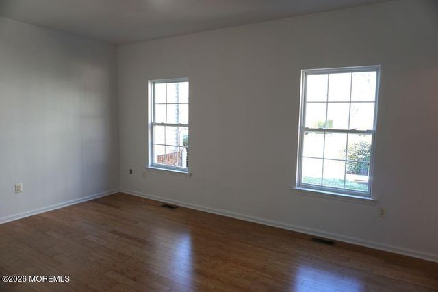 102 Cranbrook Court, Holmdel, NJ 07733