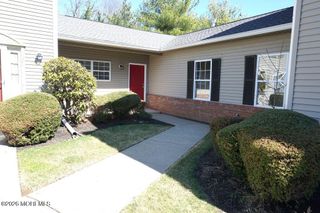 102 Cranbrook Court, Holmdel, NJ 07733