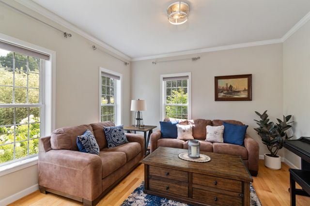 900 Ledgewood Drive, Williston, VT 05495
