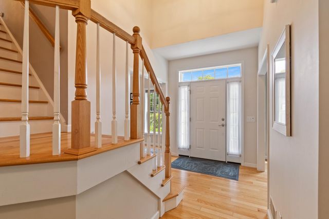 900 Ledgewood Drive, Williston, VT 05495