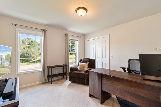 900 Ledgewood Drive, Williston, VT 05495