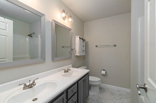 900 Ledgewood Drive, Williston, VT 05495