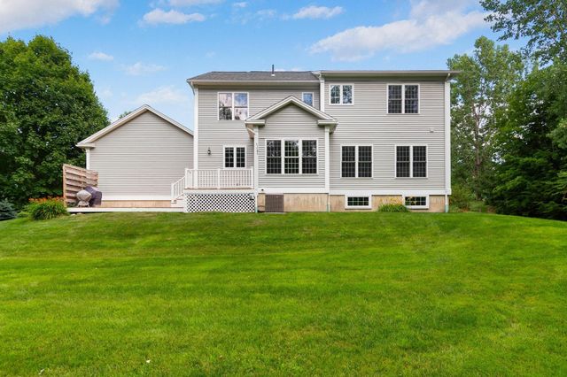 900 Ledgewood Drive, Williston, VT 05495