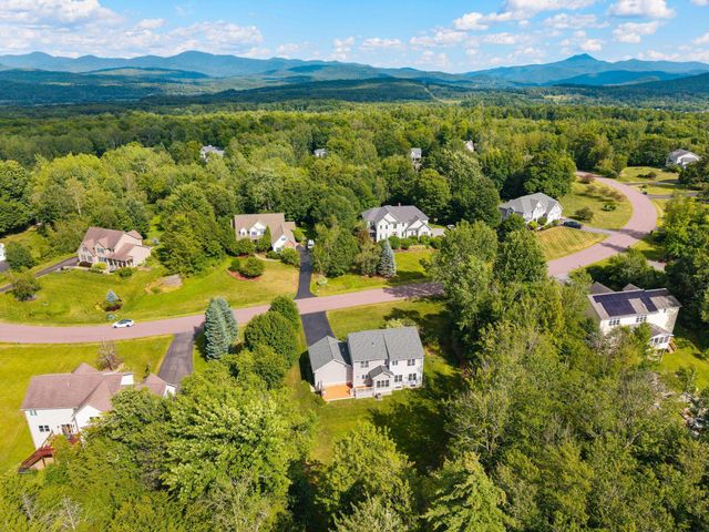 900 Ledgewood Drive, Williston, VT 05495