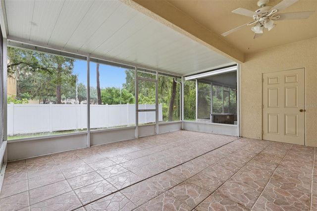 1236 BLENHEIM COURT, Wesley Chapel, FL 33543