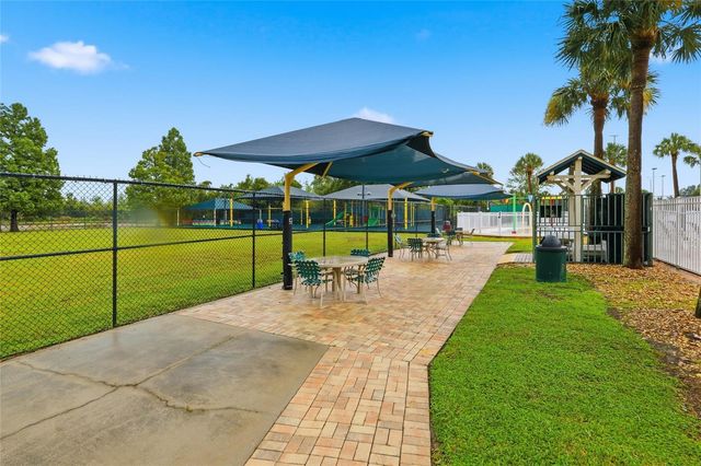 1236 BLENHEIM COURT, Wesley Chapel, FL 33543
