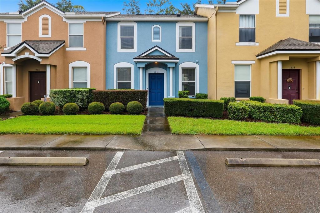 1236 BLENHEIM COURT, Wesley Chapel, FL 33543